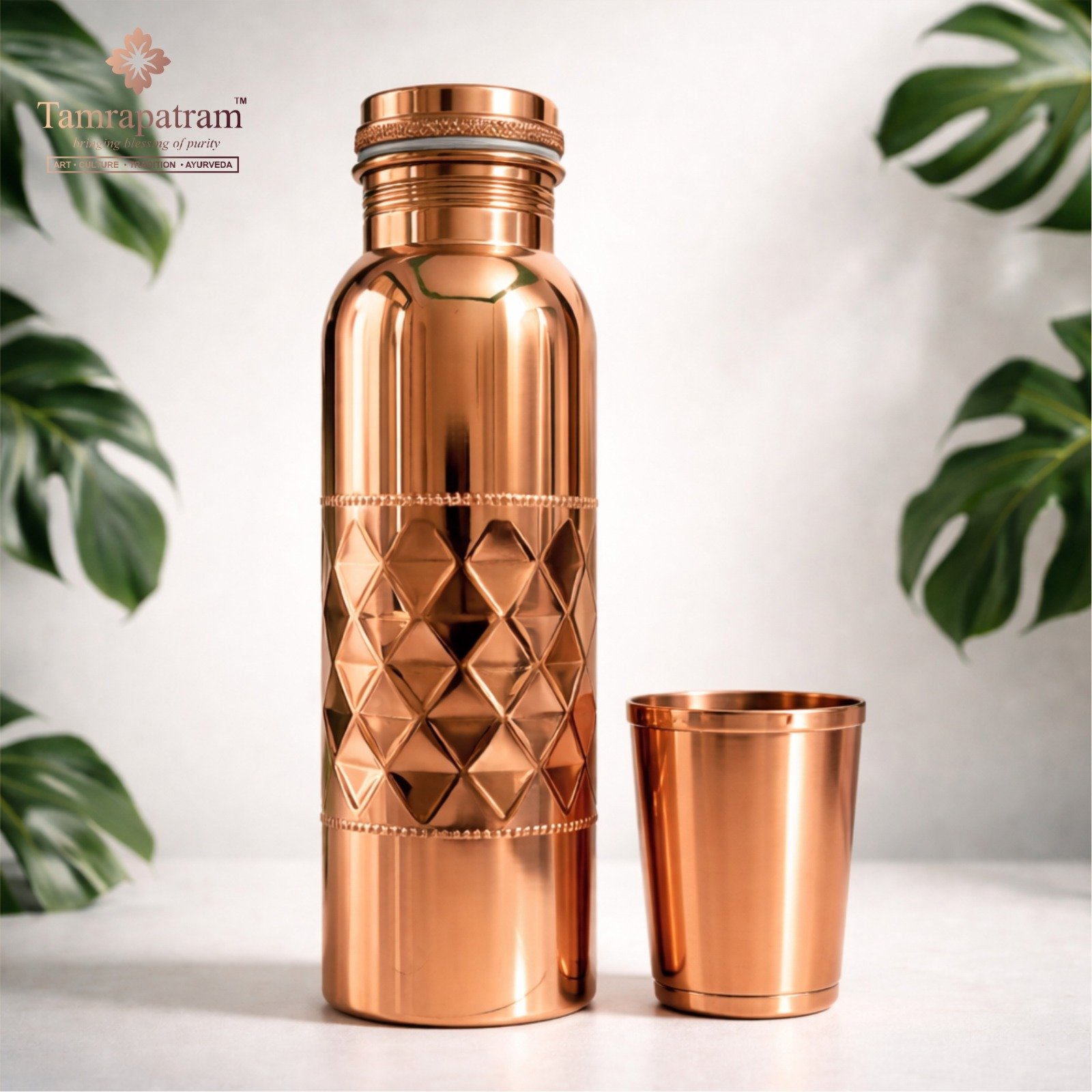 HALF DIAMOND Hammered Copper Bottle - 950ML image 2